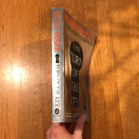 The Turn of the Key by Ruth Ware - Picture 2 of 3